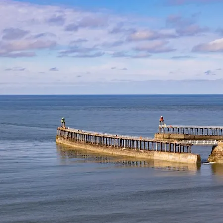 Royal Whitby 3*