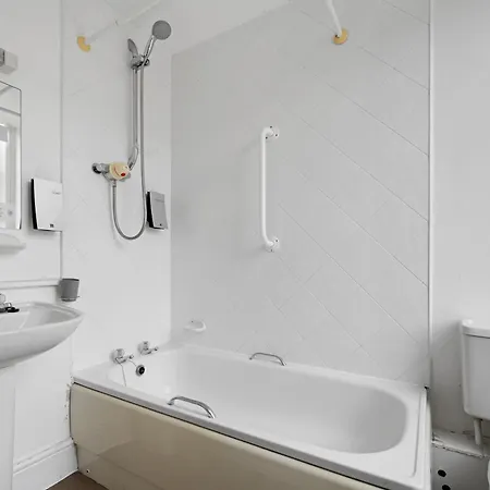 Royal Whitby 3*