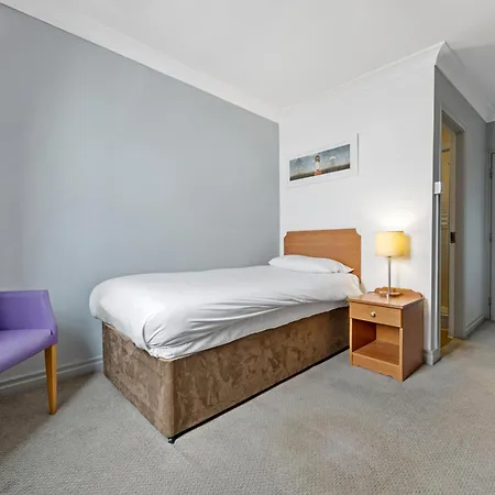 Royal Whitby Hotel 3*