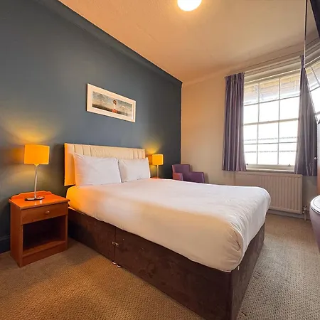 Royal 3* Whitby