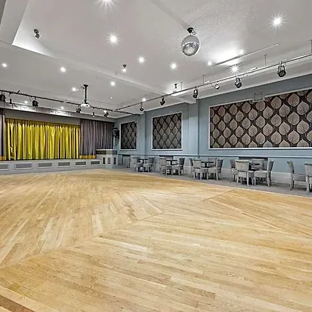 Royal 3* Whitby